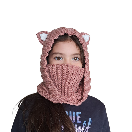 Cuello con capucha